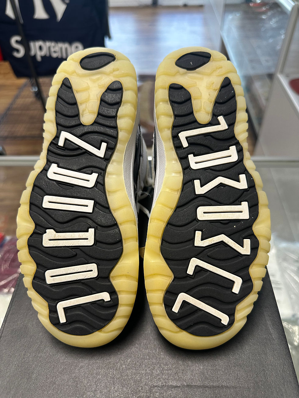 Thumbnail: Jordan 11 “Gratitude” sz 2y Pre-Owned 