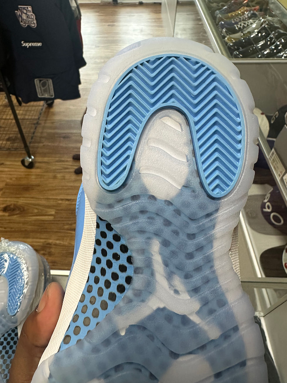 Thumbnail: Jordan 11 Low “UNC” sz 9.5 Pre-Owned 