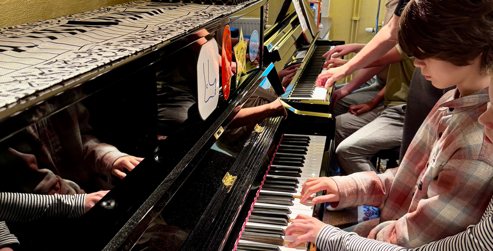 Suzuki repertoire group lesson with Michelle Post