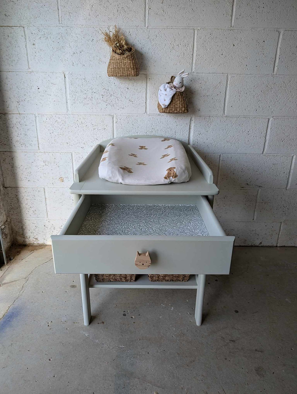 Miniature : Table à langer chaton