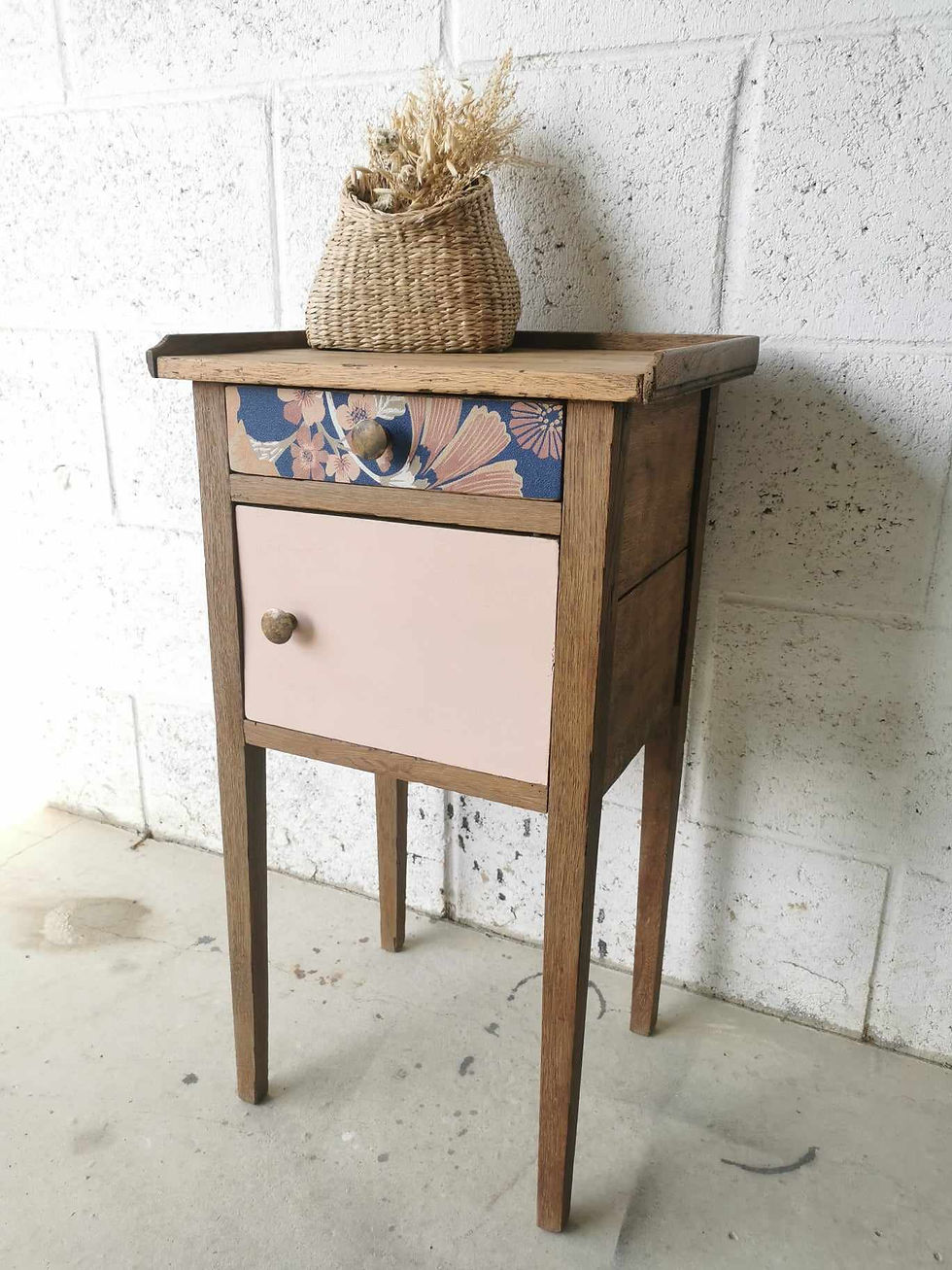 Miniature : Chevet rose & bois