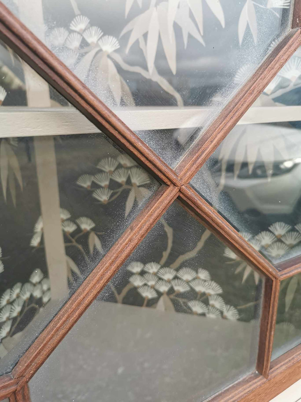 Miniature : Vitrine anglaise