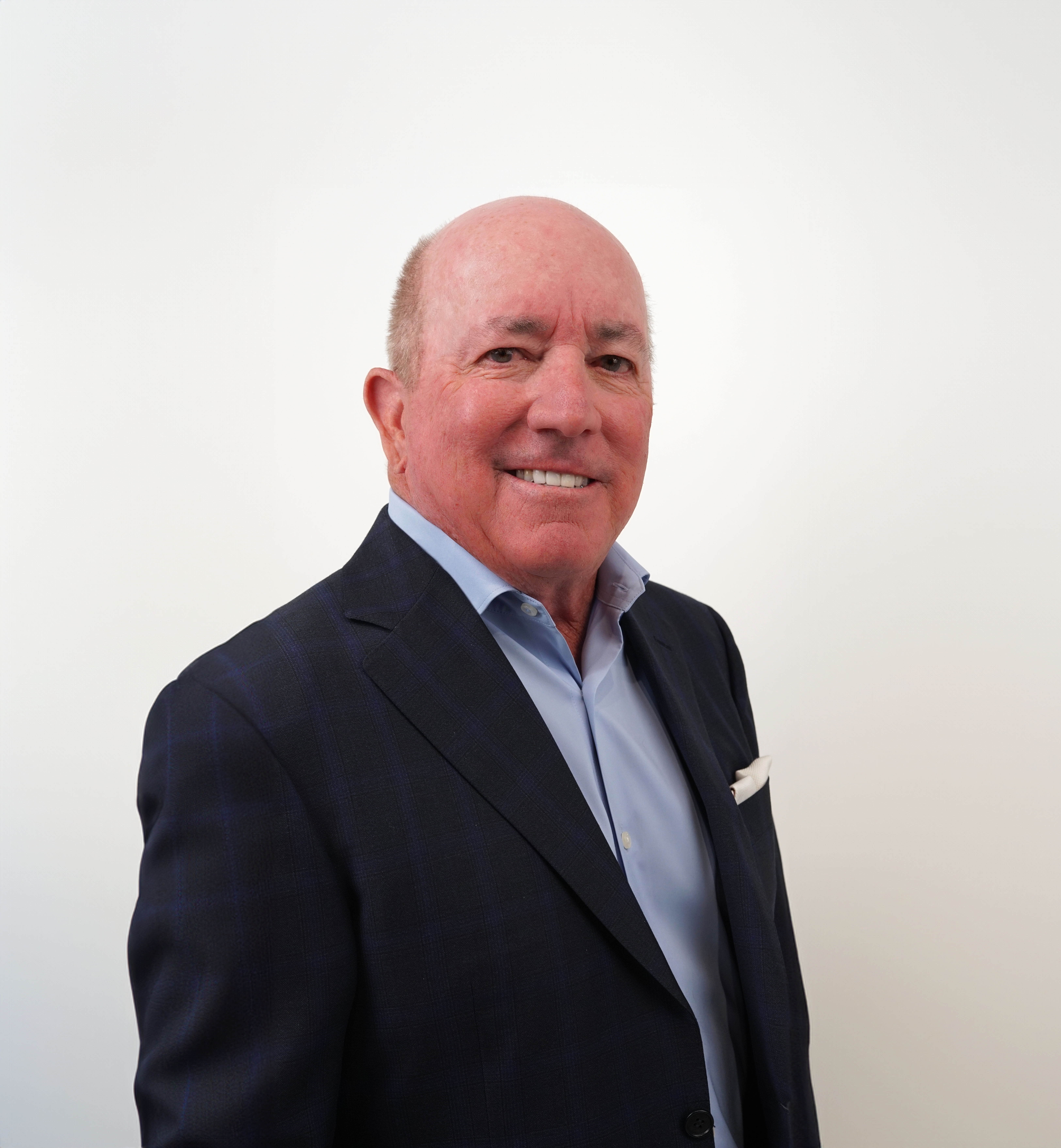 Michael+Davis+Wealth Managment Advisor.png