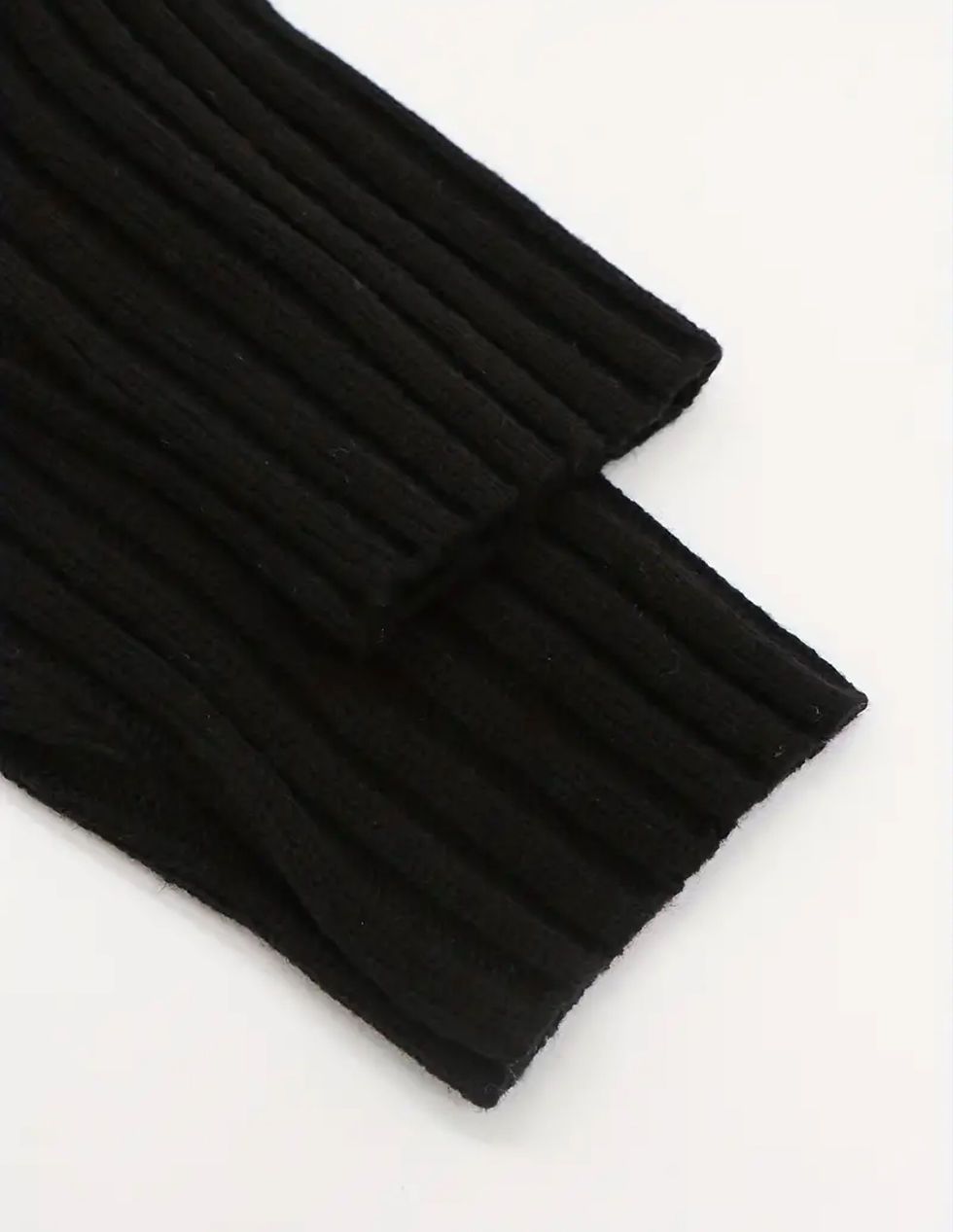Thumbnail: FENË  TURTLENECK SWEATER