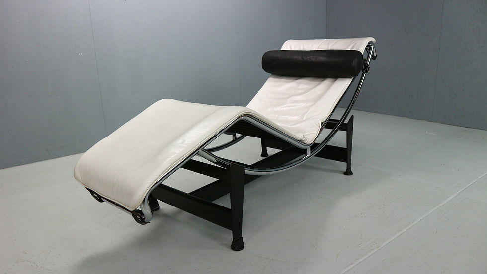 Thumbnail: White leather LC4 chaise longue by Le Corbusier for Cassina, 1960s