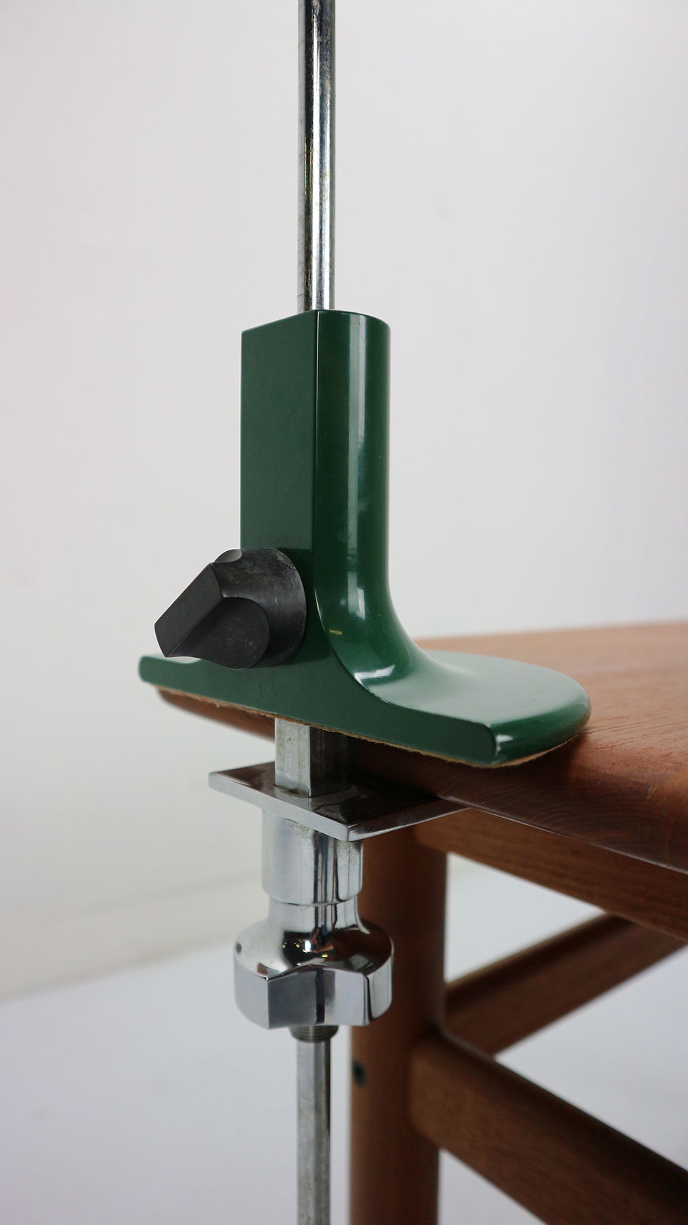 Thumbnail: Joe Colombo O-Luce "Spider" Green Articular Desk Lamp, Model 293, Italy, 1960s