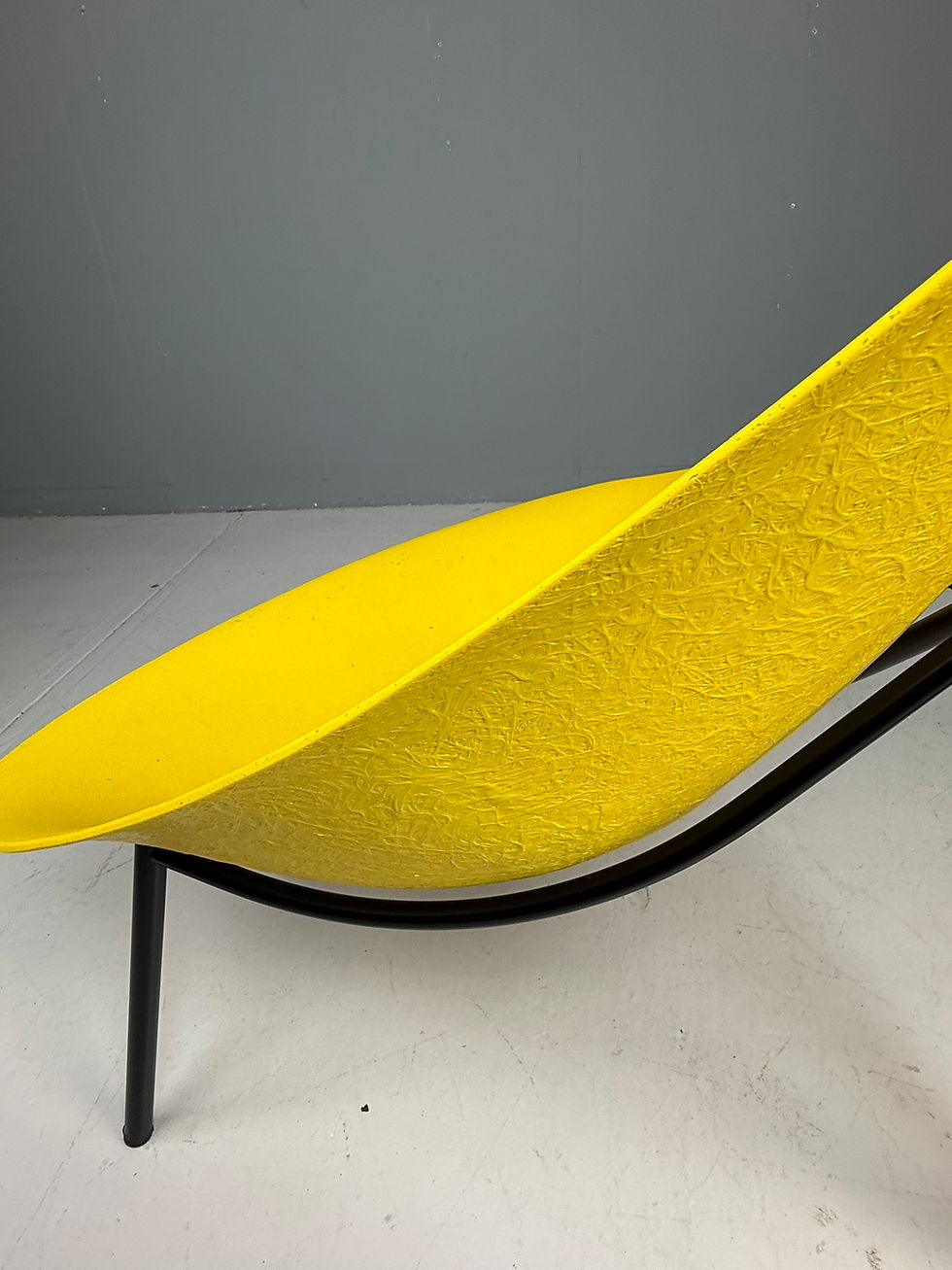 Thumbnail: Ed Merat Yellow Fiberglass tripod lounge chair France 1956