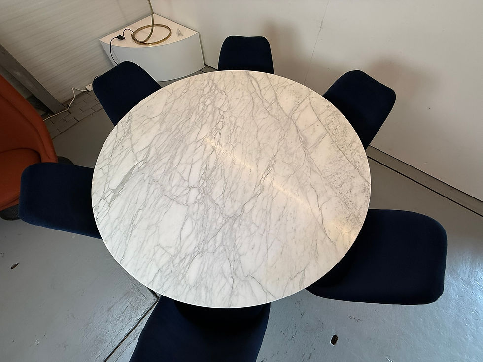 Thumbnail: Eero Saarinen Knoll marble dining table 1970