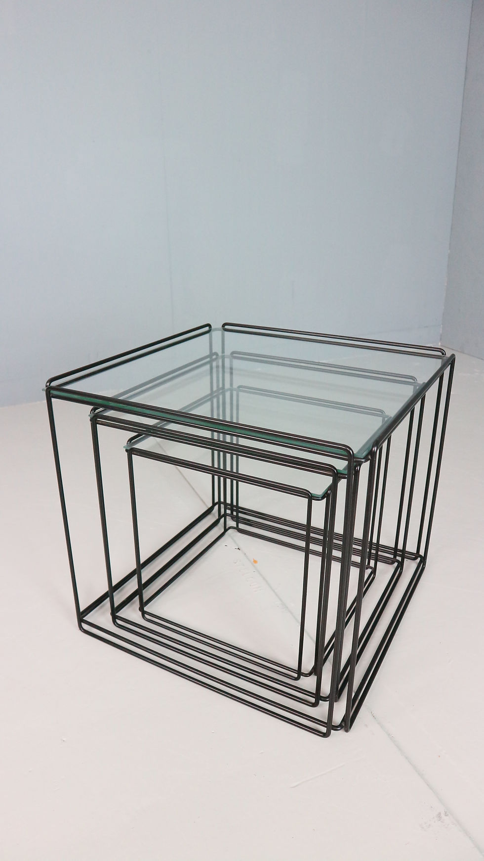 Thumbnail: Max Sauze Isocele nesting tables 1970’s design