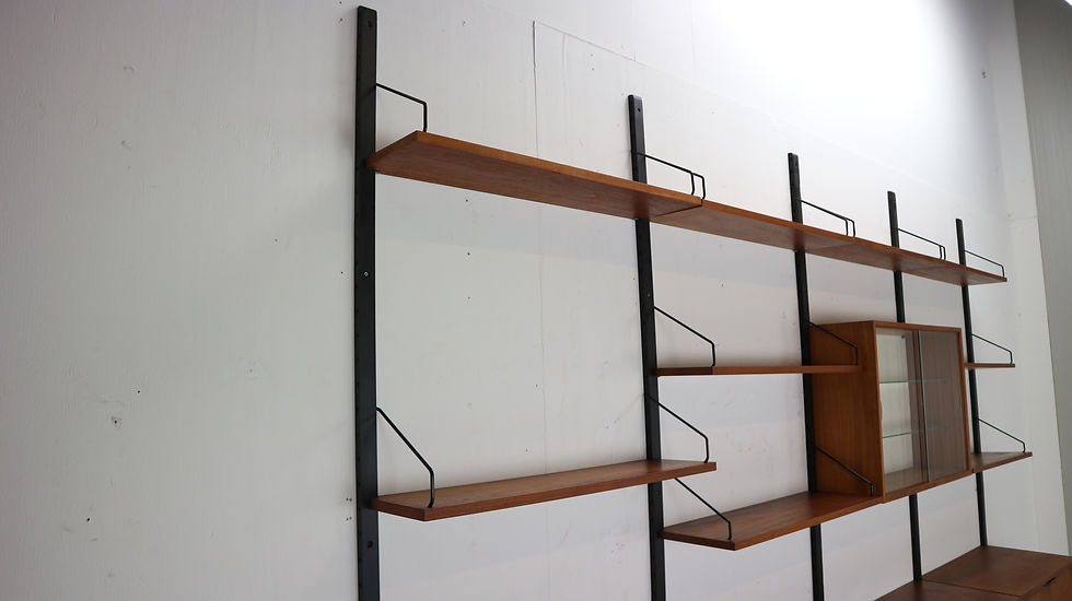 Thumbnail: Extra Large Royal System Wall Unit by Poul Cadovius, 1960s