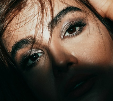 Woman_Eyes_Shine (1)_edited.jpg