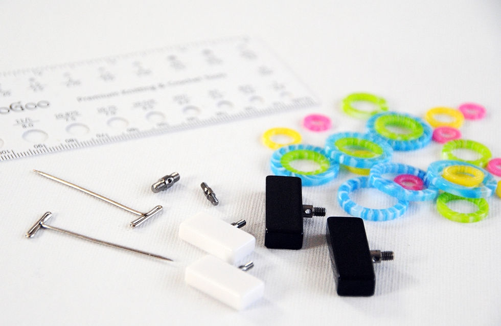 The ChiaoGoo TWIST set comes with a few extra knickknacks