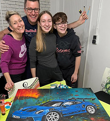Une toile, peinture acrylique à réaliser à quatre mains ou plus pour un souvenir familiale inoubliable