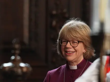 Kościół Anglii zawiesza prace nad równością LGBTQ