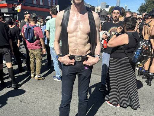 Scott Wiener, ma zastąpić Nancy Pelosi w Kongresie, popierany przez HRC, Victory Fund.