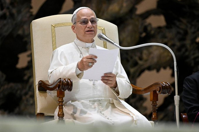 Papież Leon XIV powstrzymuje kardynała Marxa w sprawie błogosławieństw par jednopłciowych