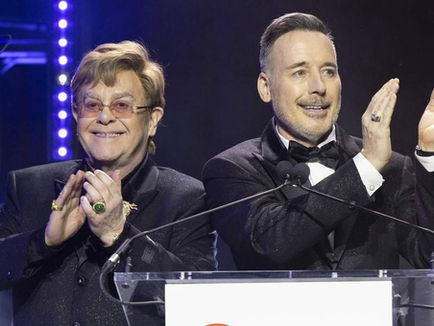 Elton John o swoim dziedzictwie i zachęca osoby queer do walki z polityczną „wrogością”