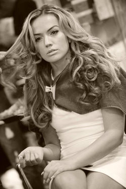 379426_2690938952116_1093155890_n