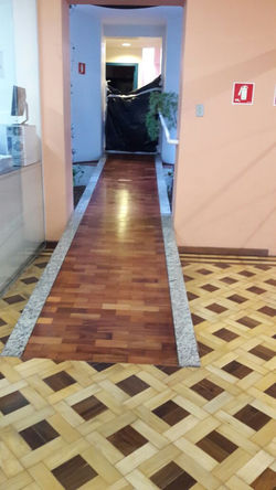 Corredor_de_Jatobá_e_Piso_de_Marfim_com_