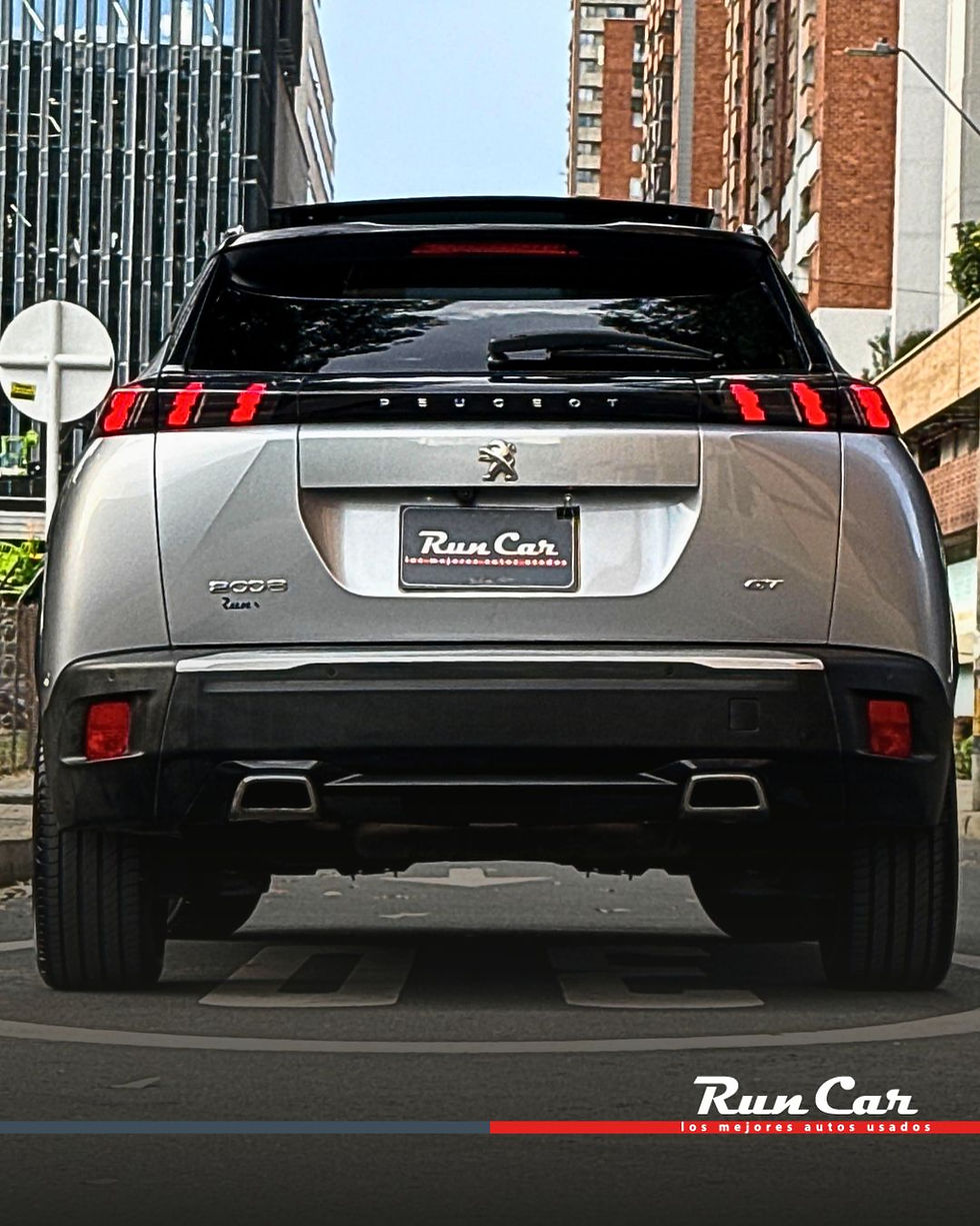 Miniatura: PEUGEOT 2008 GT LINE