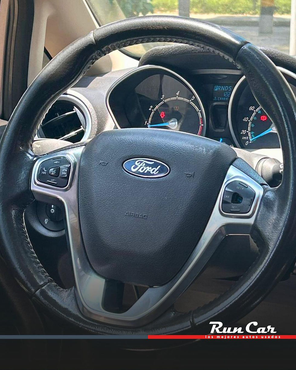 Miniatura: Ford Fiesta Titanium AT