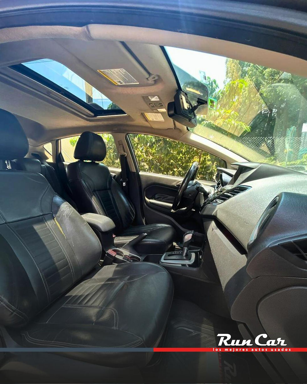 Miniatura: Ford Fiesta Titanium AT