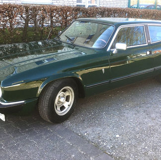 Dunkelgrüner Vintage-Wagen, PS.SPEICHER