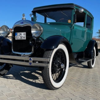 Grüner Ford Modell A Oldtimer