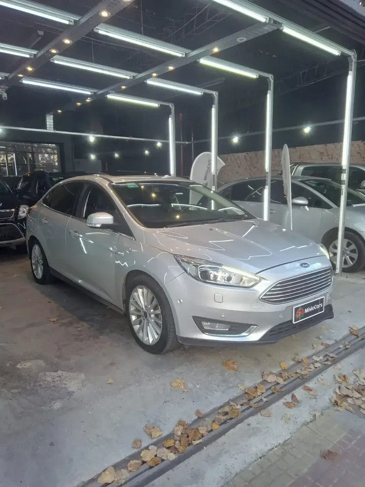 Miniatura: FORD FOCUS SEDAN 2.0 TITANIUM AT