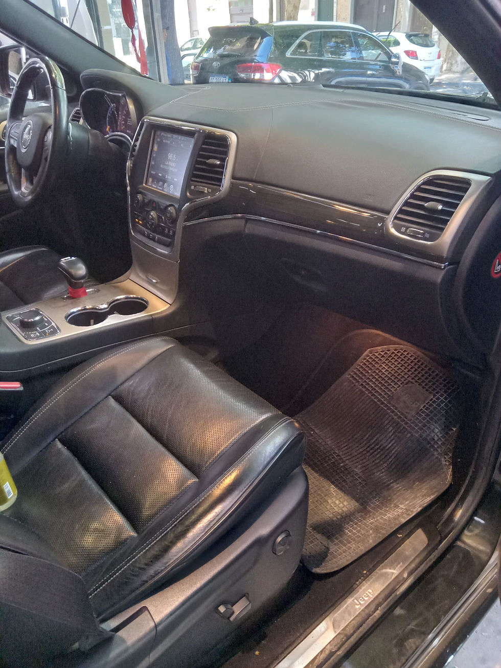 Miniatura: JEEP GRAND CHEROKEE V6 3.6L OVERLAND 4X4 AT 