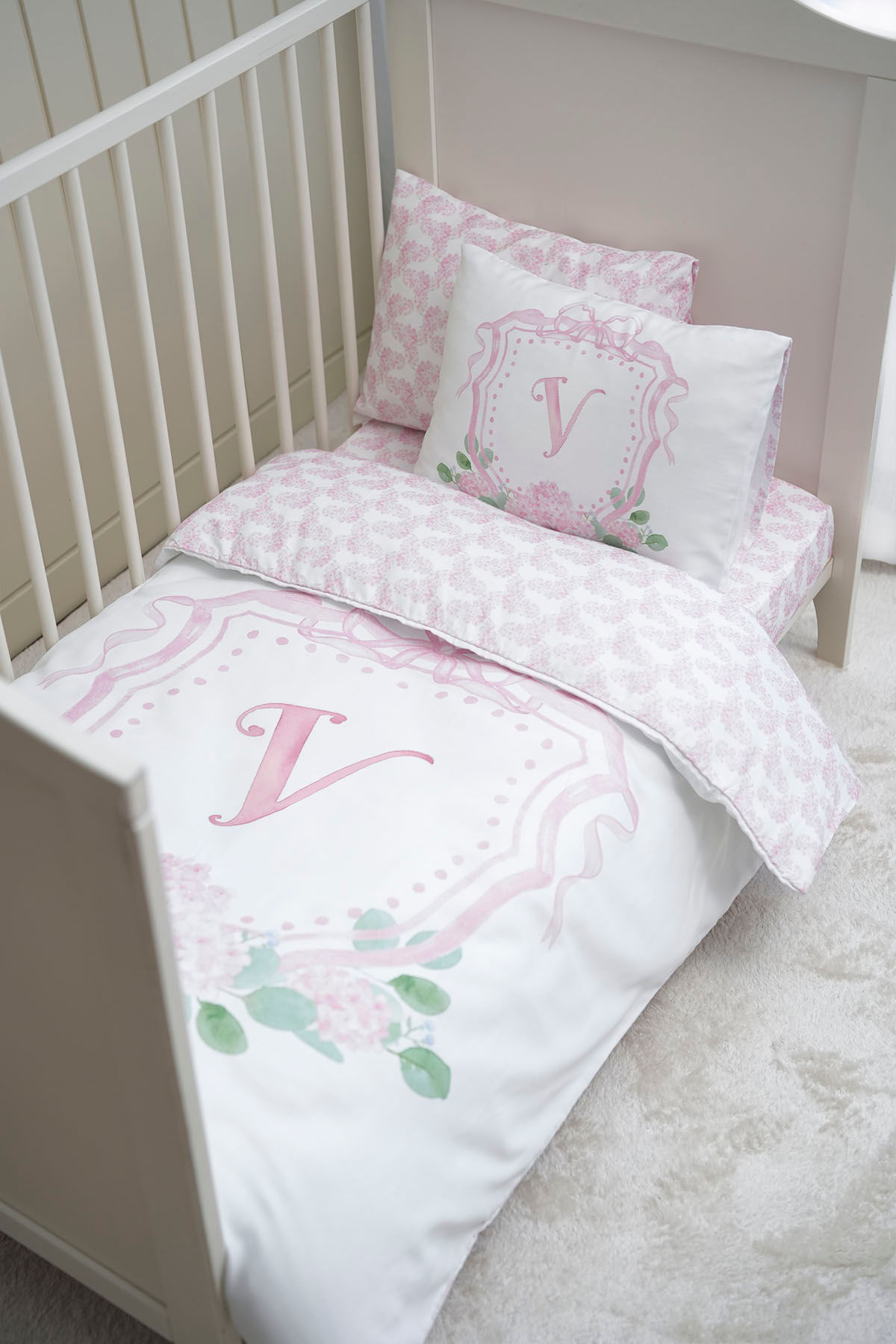 V Harfli Bebek Nevresim Takımı (100x150) - Pink Private Series