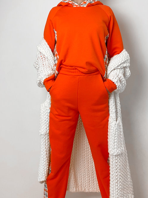 LOUNGEWEAR