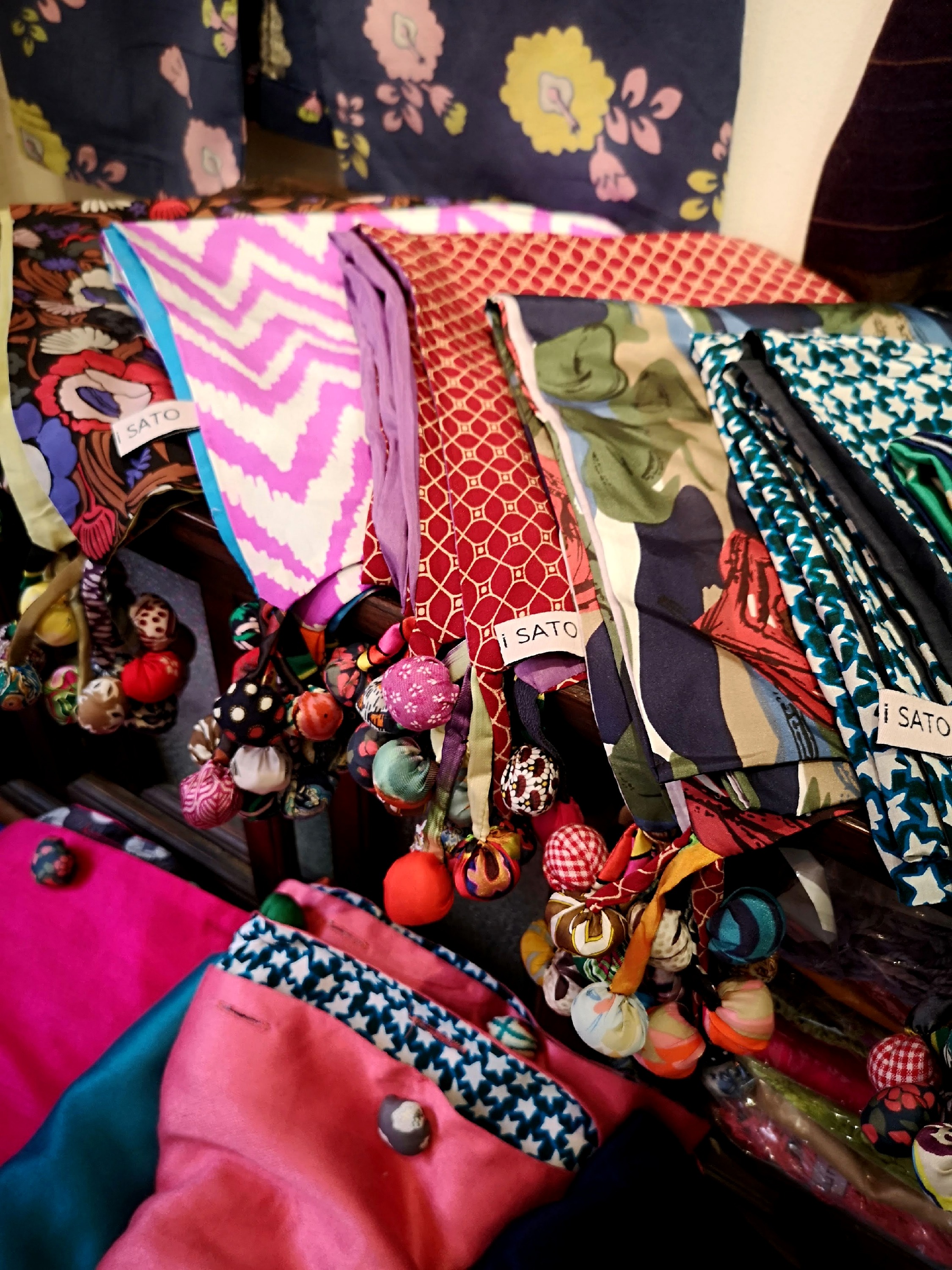 Foulard en soie par Mayumi Sato