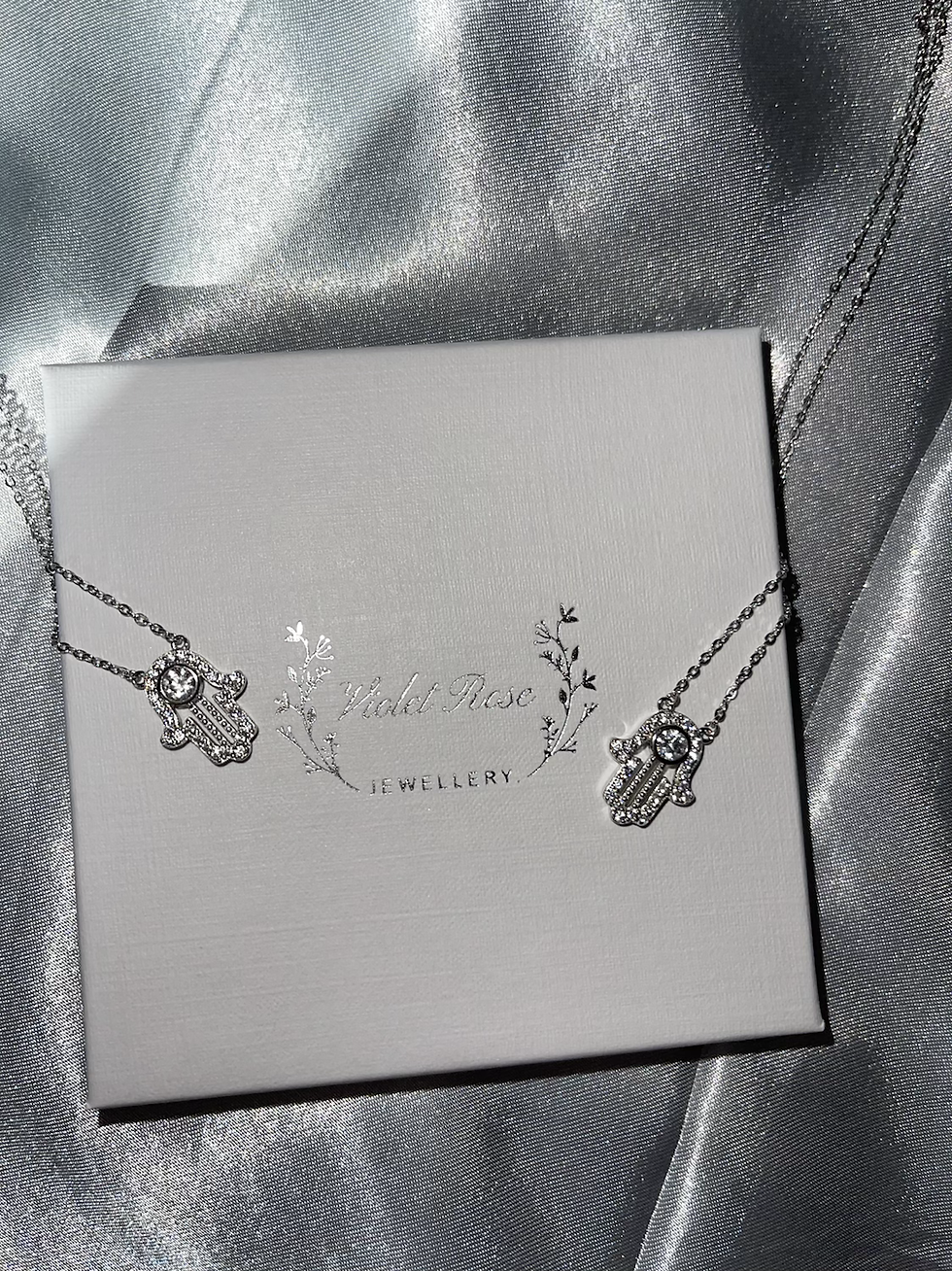 Прев'ю: Magical Hamsa Hand Necklace 