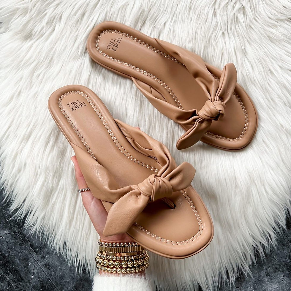 Blogger Sarah Lindner of The House of Sequins sharing spring sandals from Walmart Fashion.