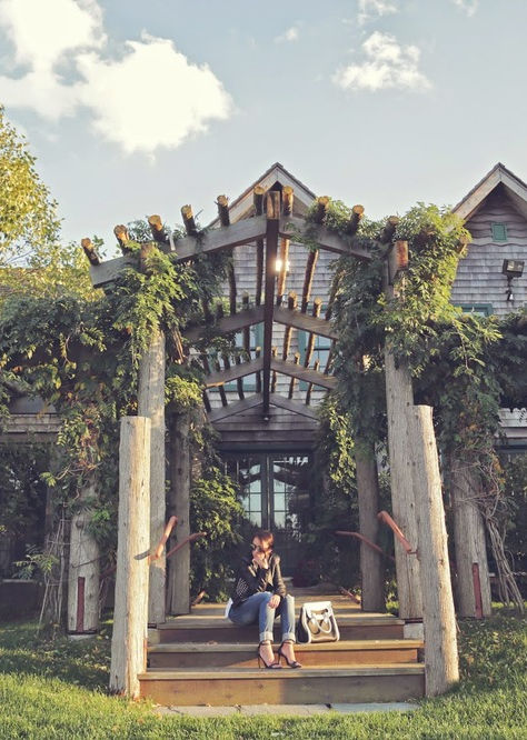 I’m More Of A Jeans And T-Shirt Kinda Girl