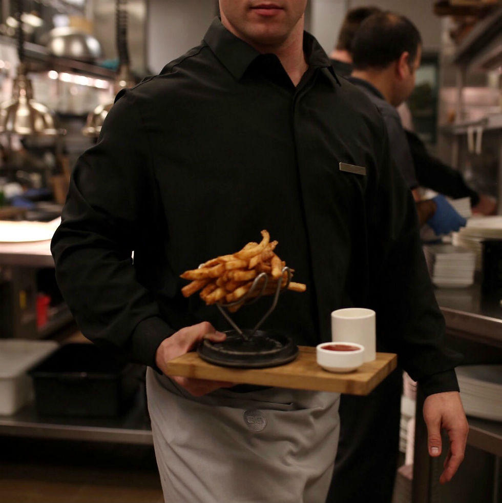 Blogger Sarah Lindner review of Bull & Bear Steakhouse at Waldorf Astoria Orlando Florida