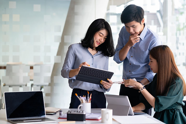 businessmen-teamwork-meeting-discuss-investment.jpg