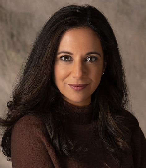 Dina Gregory16149 1x1 web friendly.jpg