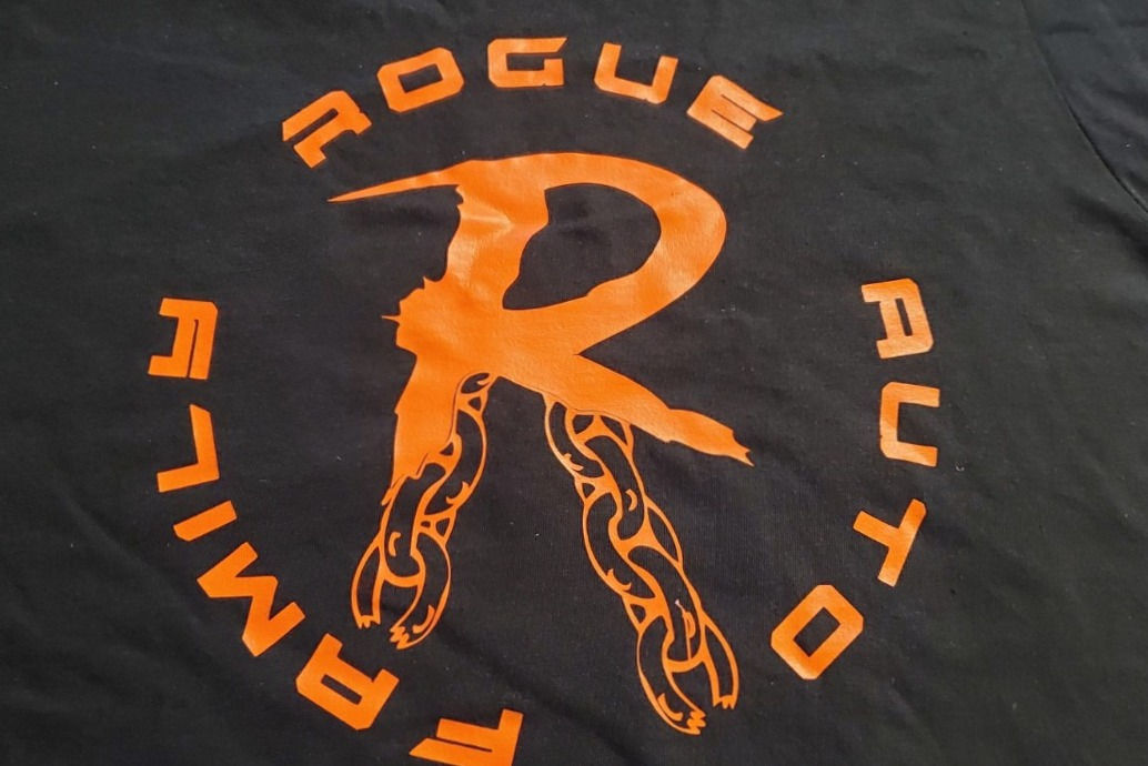 Get It Now "UnChained" Tee