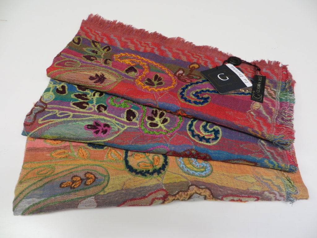 Sciarpe etniche ricamo a mano Guerra1855