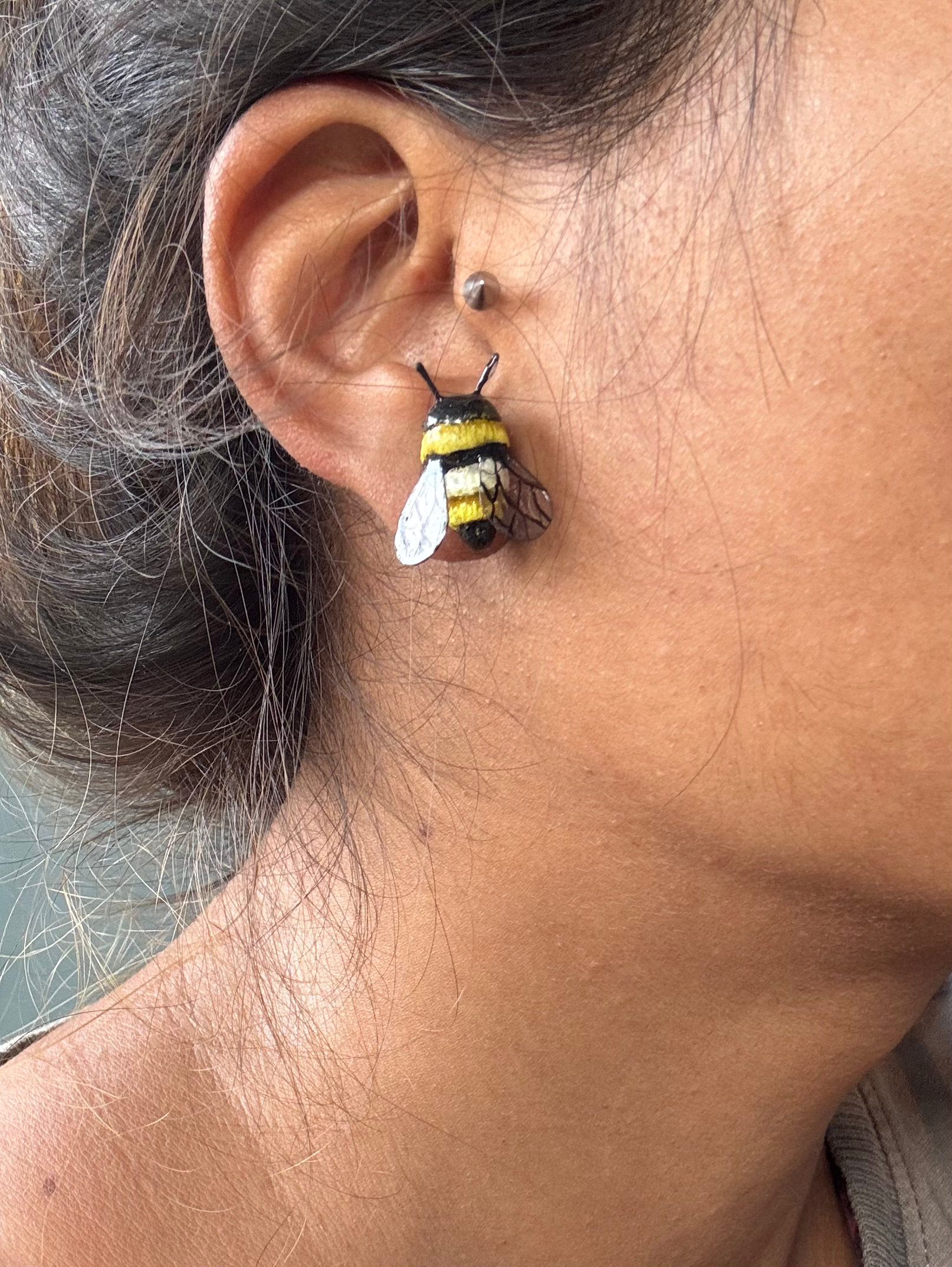 Pollen Bee earrings