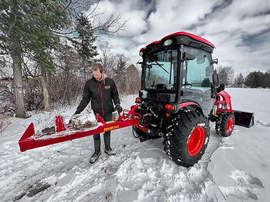 split-fire 2203 tractor powered log splitter on kubota tractor