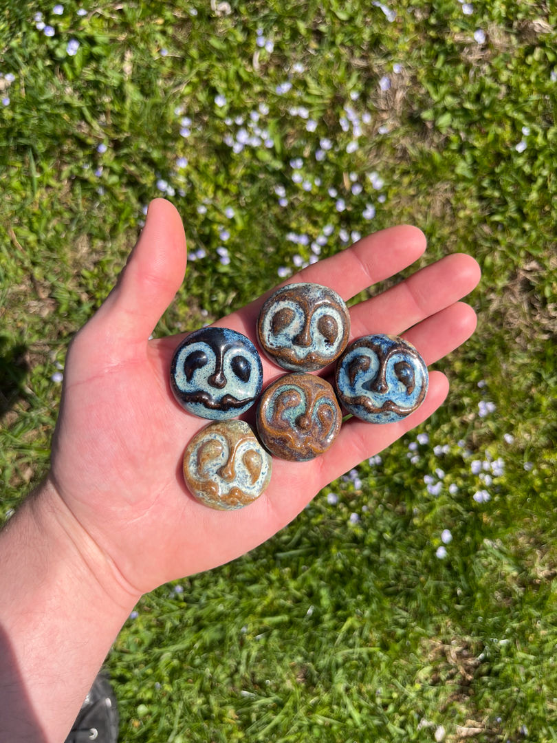 Thumbnail: Face Magnet 2