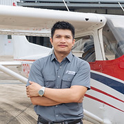 DSC05174 Keo far arms crossed.jpg