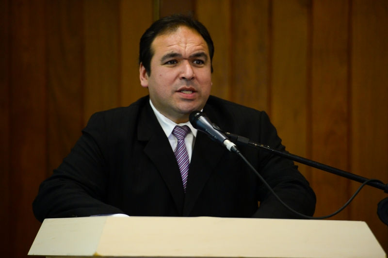 O médico e deputado estadual, Dr. Thiago Duarte (FOTO) faz um  alerta para que todos os municípios adotem estratégias que permitam a vacinação dos  profissionais do Sistema Único de Assistência Social – SUAS.