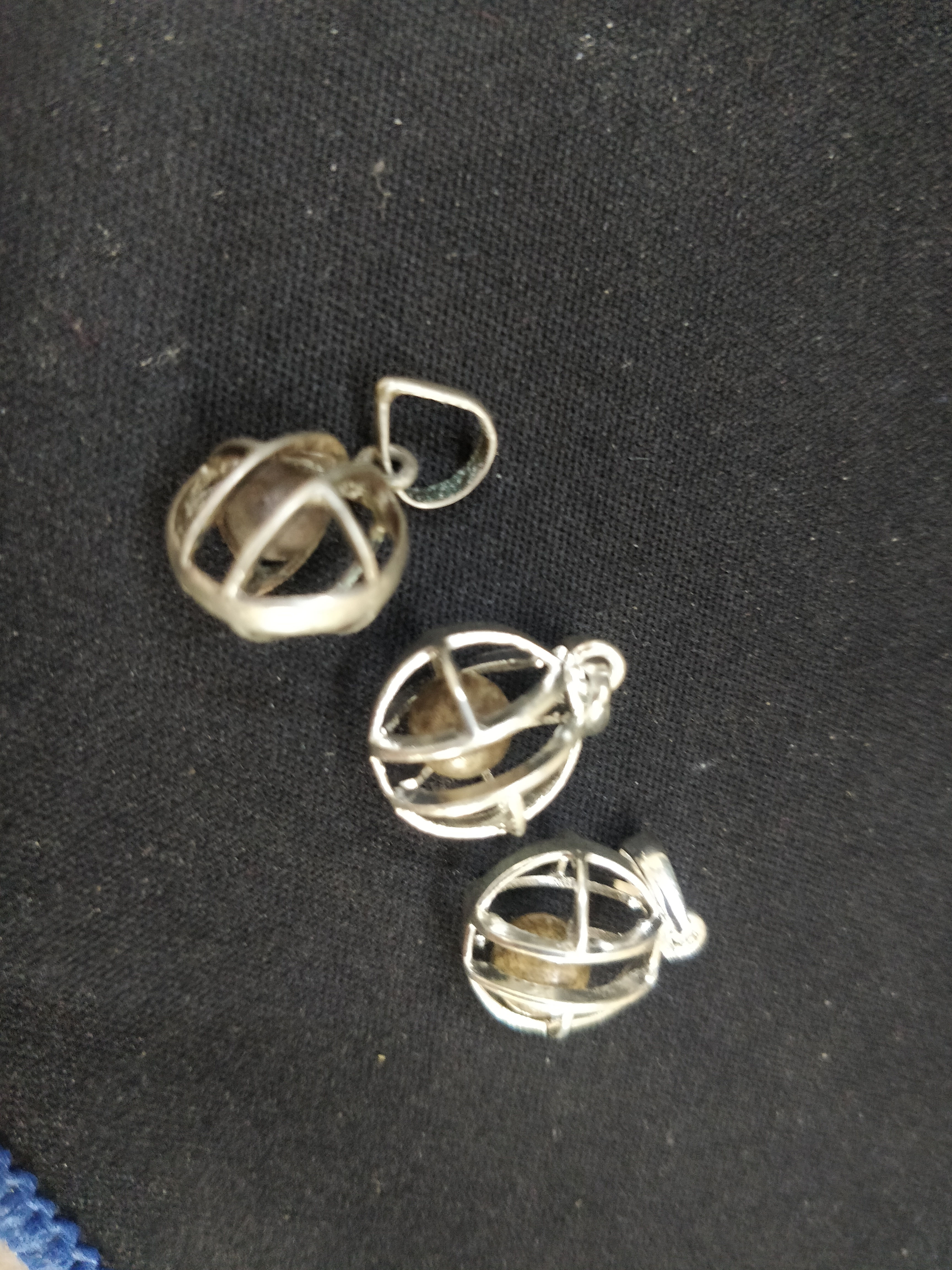 Silver ball with cage , Lal kitab remedy 