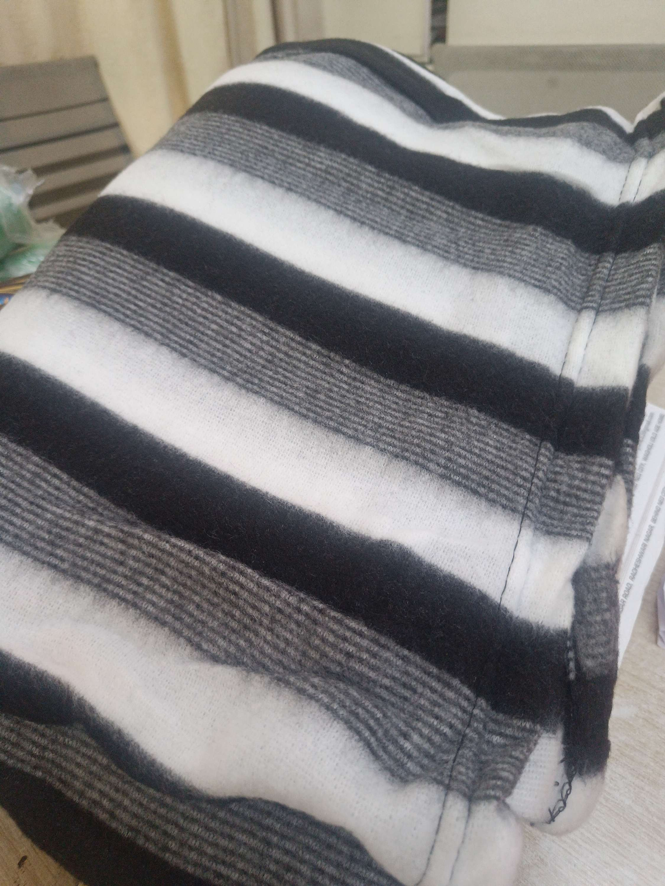 Black and white blanket for ketu remedy lal kitab 
