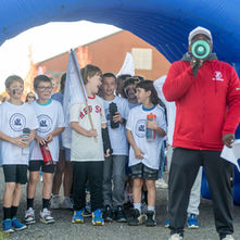 Oak Ridge Students Entering The Fun Run Tunnel