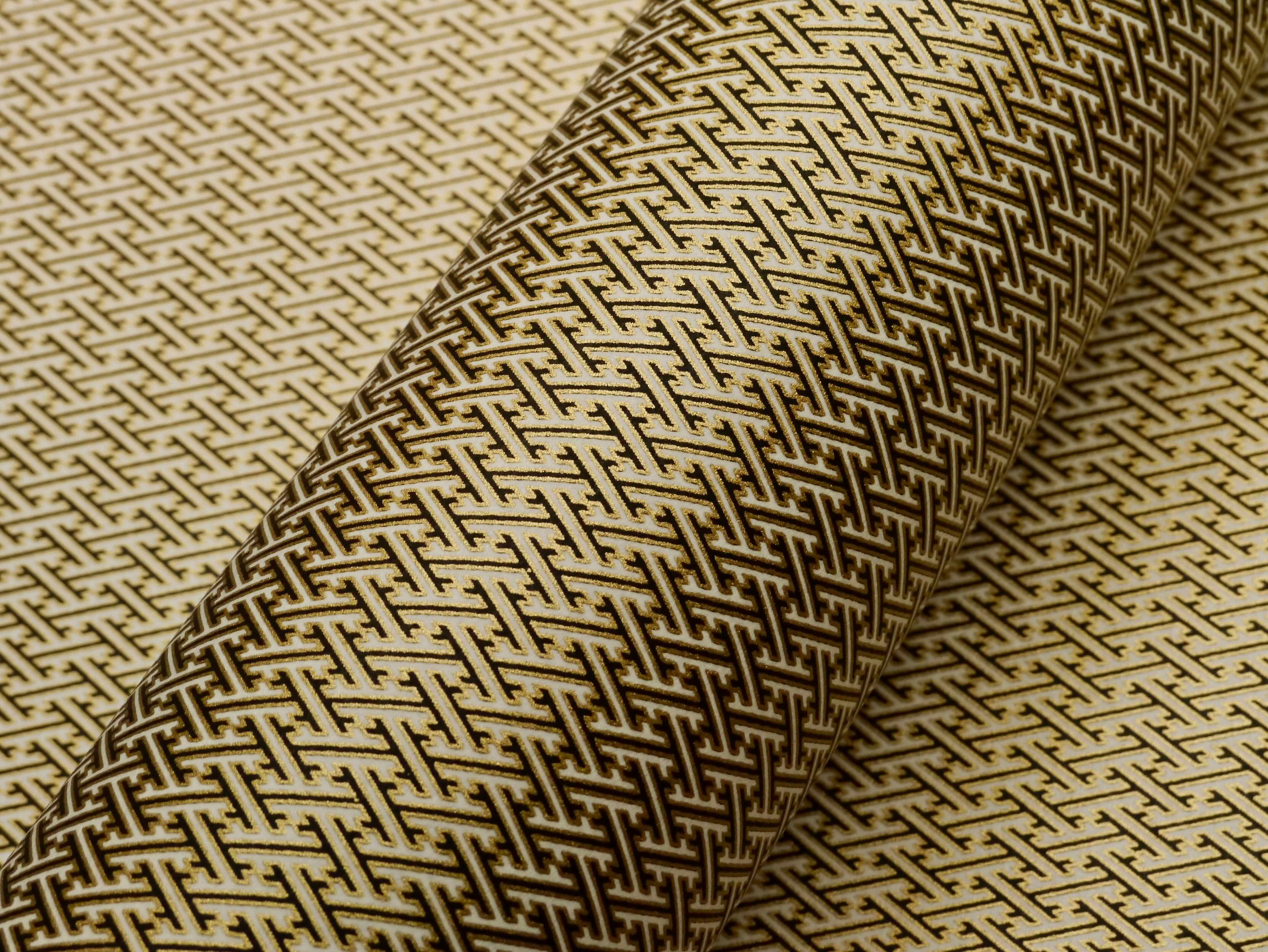 Saya - black / white